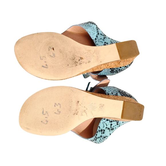 Donald J Pliner Oltina Buckled Wedge Thong Sandals Snake Print Blue Womens 6.5M - Picture 5 of 7